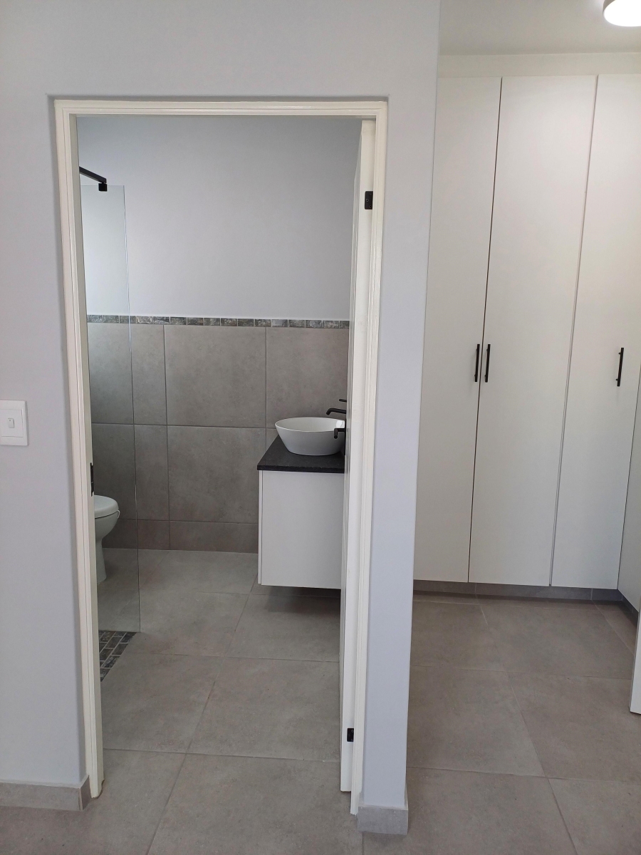 3 Bedroom Property for Sale in Sandy Point Western Cape